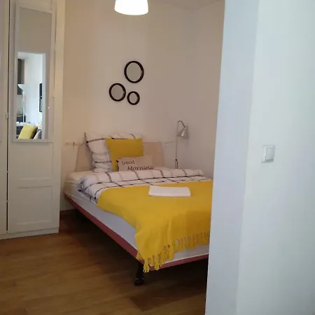 Studio Wiola Centrum Yellow Honey Appartement *